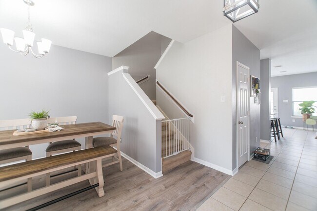 Building Photo - 2823 Sage Bluff Ave