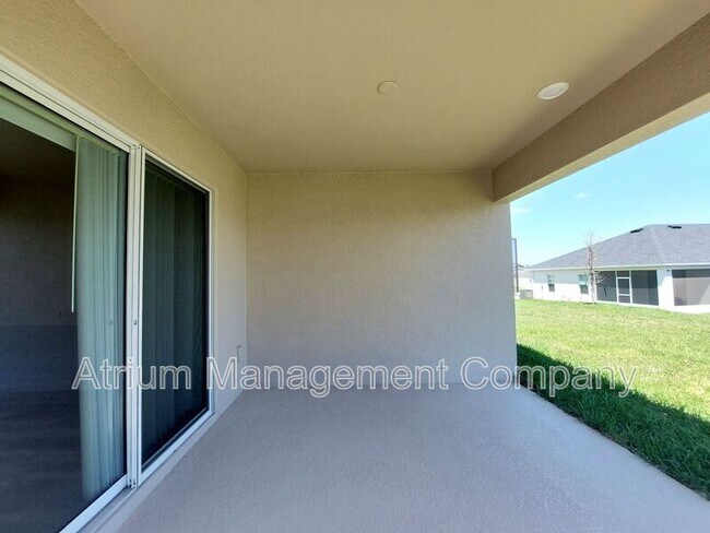 Building Photo - 1234 Cascade Dr