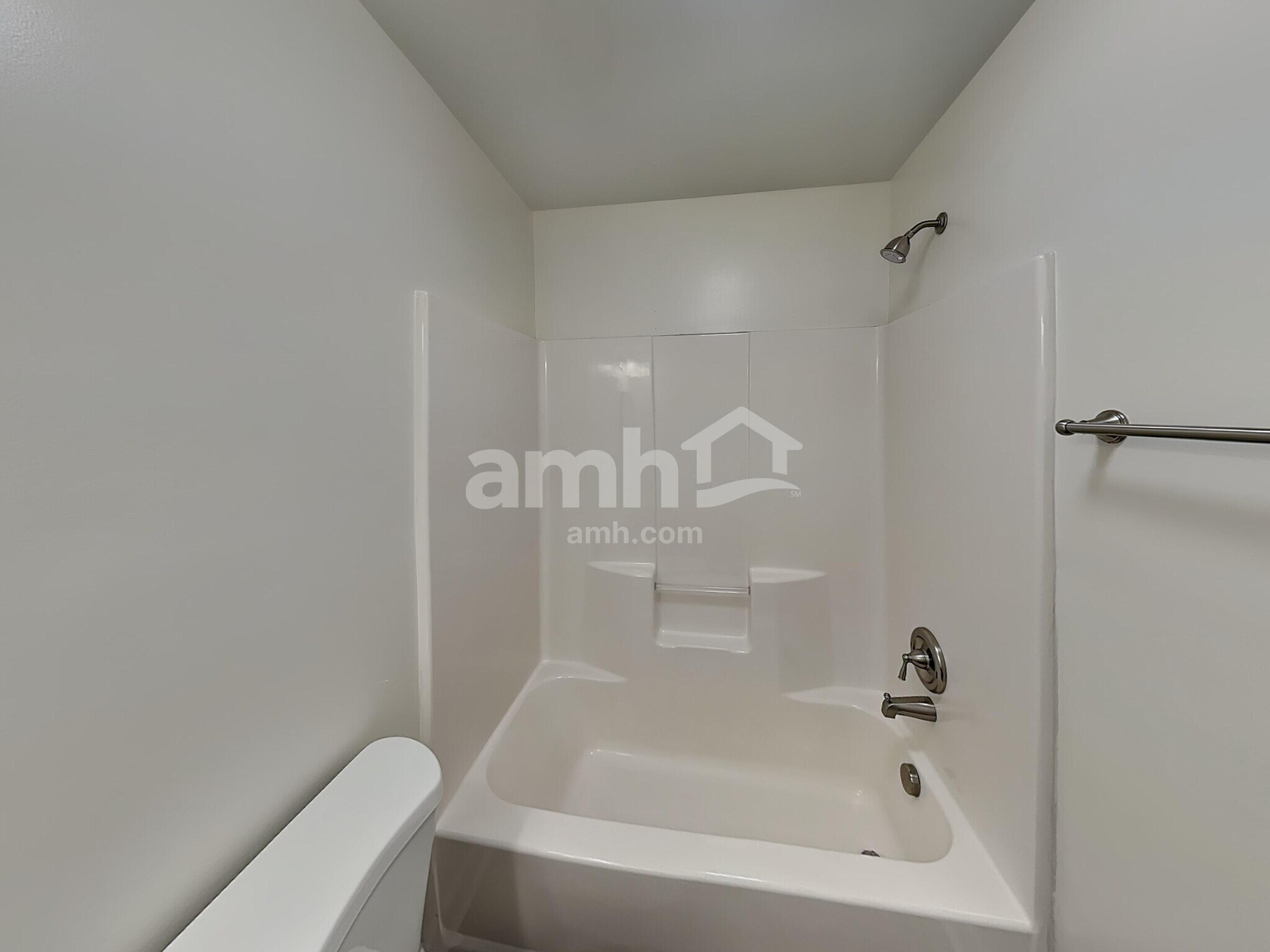 Building Photo - 3058 Romain Trail