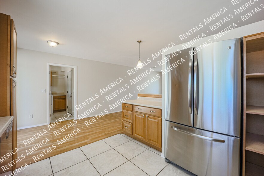 Building Photo - 4006 S McKemy St