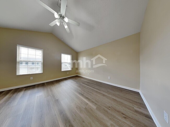 Building Photo - 10654 Sinclair Dr