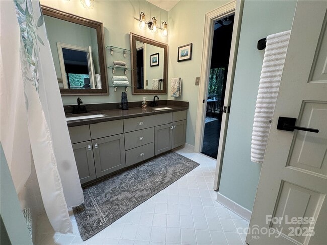 Building Photo - 210 Hargett Ct