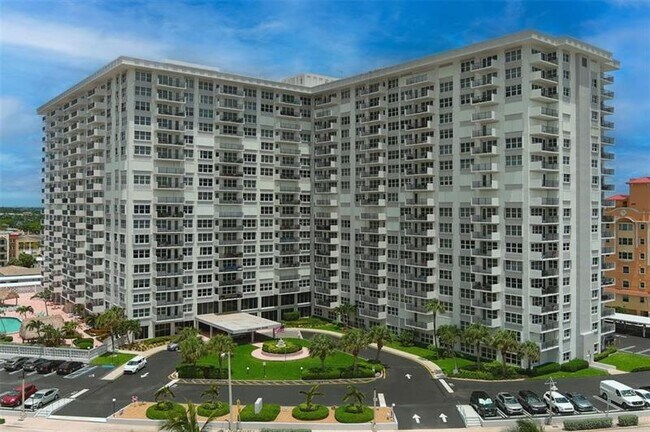 Primary Photo - 405 N Ocean Blvd