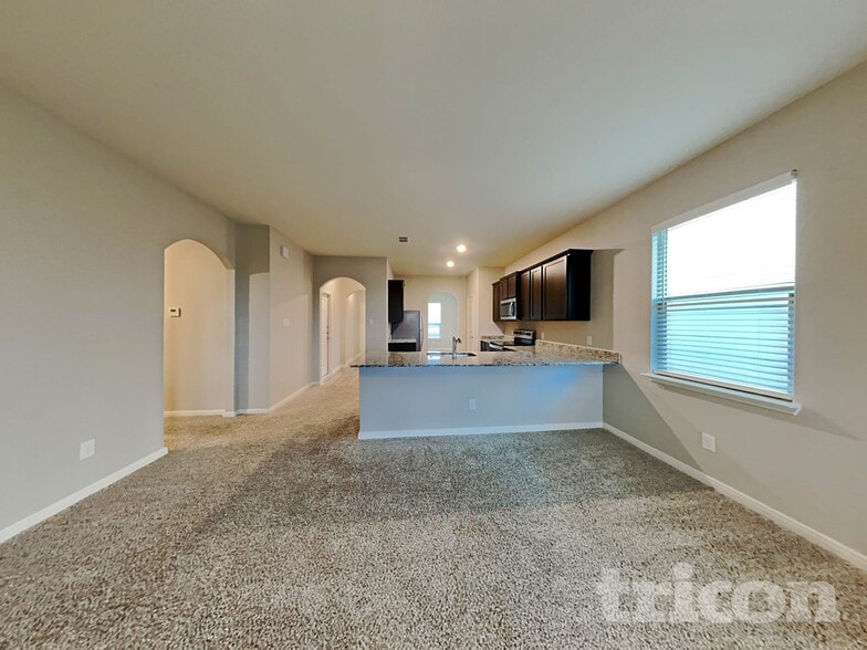 Building Photo - 125 Bush Dr