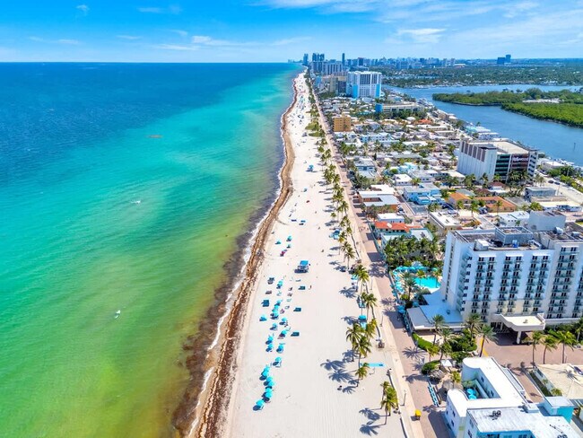 Building Photo - 321 Wilson St