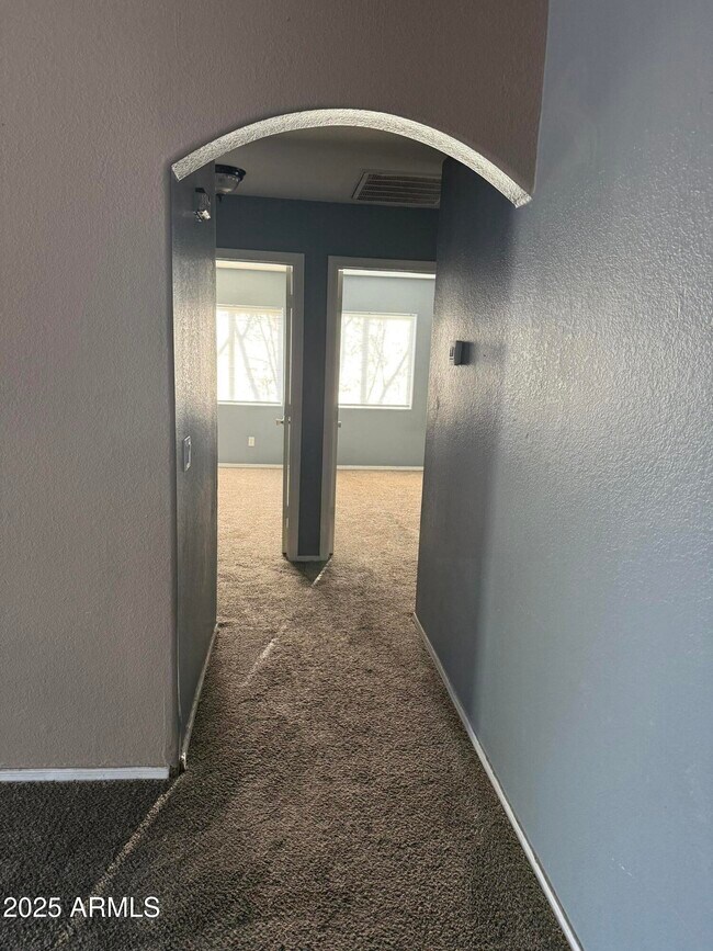 Building Photo - 2320 W Cocopah St