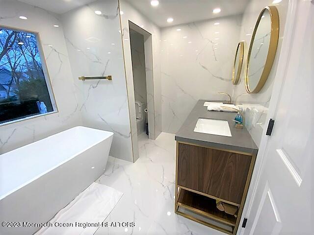 Building Photo - 634 Windermere Ave