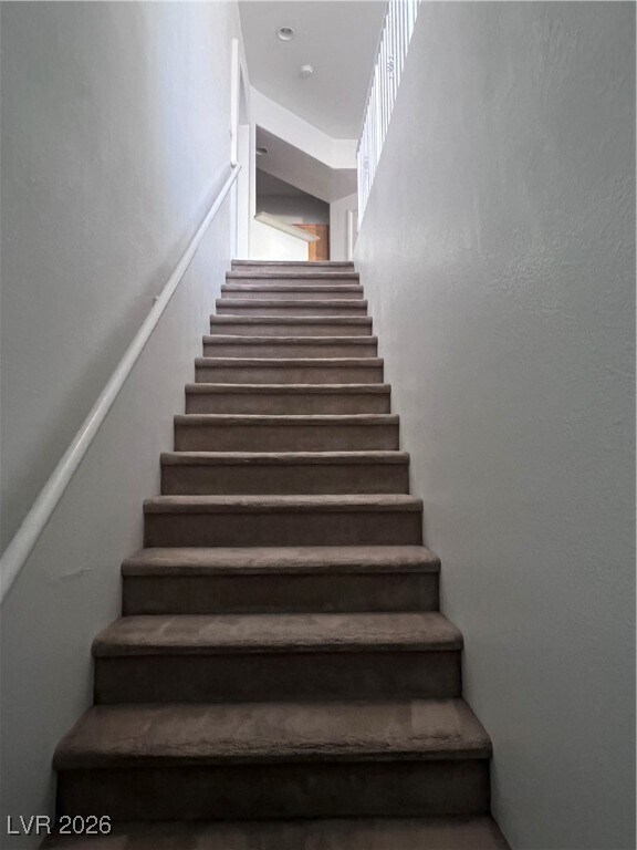 Building Photo - 5855 Valley Dr