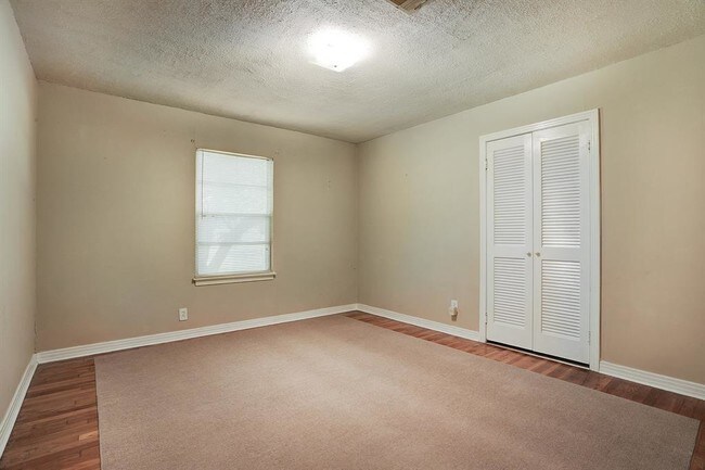 Building Photo - 4020 Clarblak Ln