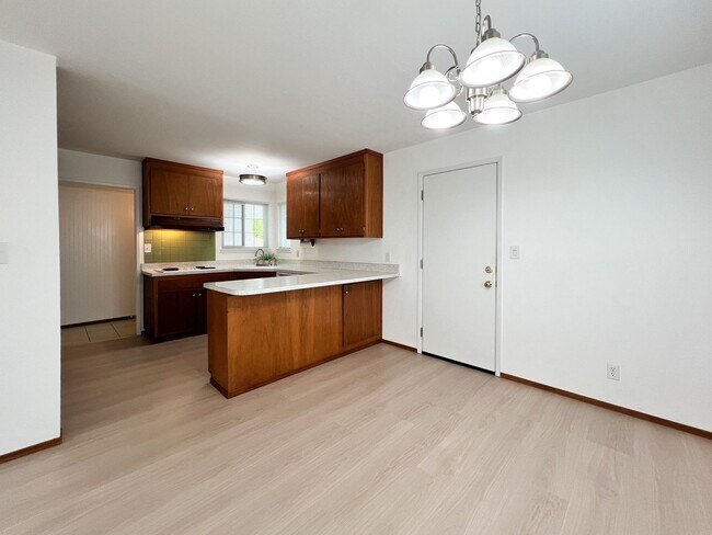 Building Photo - Charming Three Bedroom North Napa Home