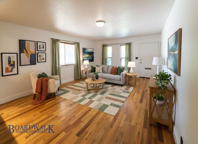 Building Photo - 1781 Lincoln Ln