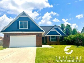 Building Photo - OVER 2000 SQ. FEET - Minutes Away from JAC...