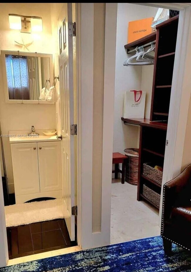 Building Photo - 2228 Polk St