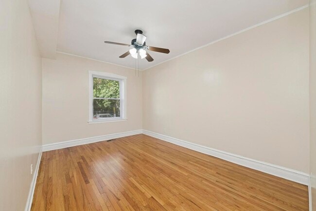 Building Photo - 3720 W Altgeld St