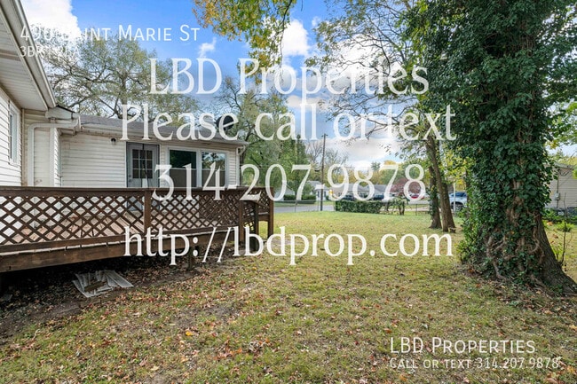 Building Photo - 490 St Marie St