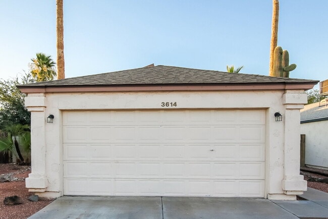 Building Photo - 3614 W Camino Del Rio