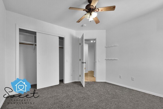Building Photo - 5499 S Yarrow Pl