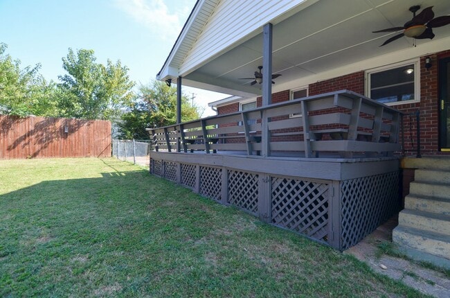 Building Photo - 5019 Raywood Ln