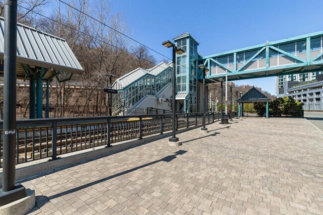 Building Photo - 4301 Park Ave