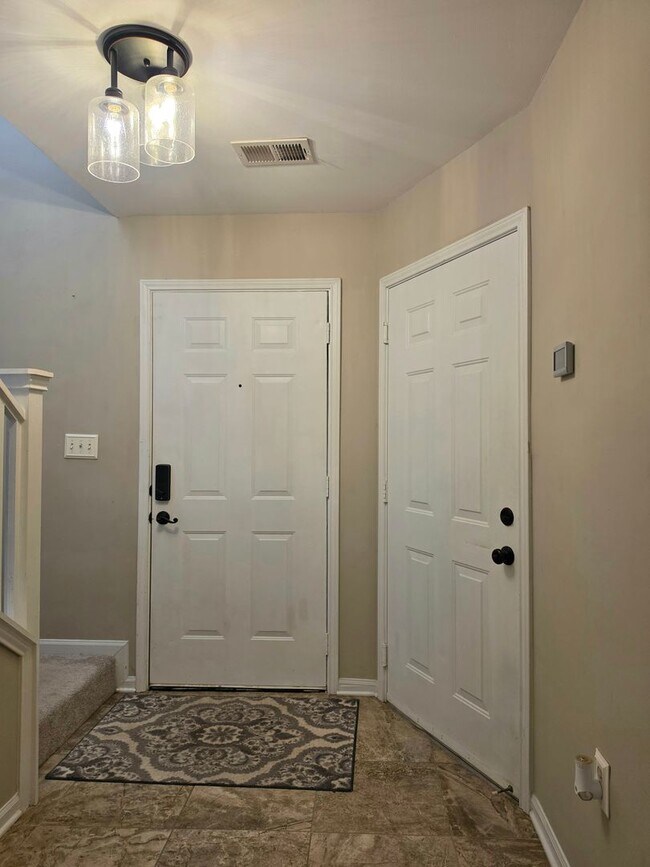 Building Photo - Gulf Shores town home with garage