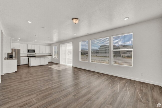 Building Photo - 1034 S 850 W