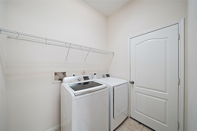 Building Photo - 21707 Winsome Rose Ct