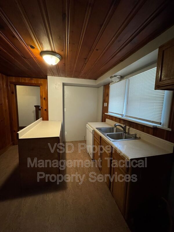 Building Photo - 2078-2018 18th St SW