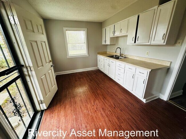 Building Photo - This home won't last long IN 38128!!!! Section 8 Welcomed!!!!