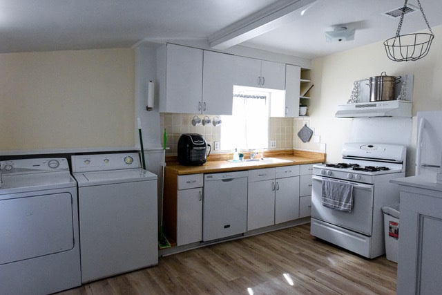 Building Photo - 205 S High St