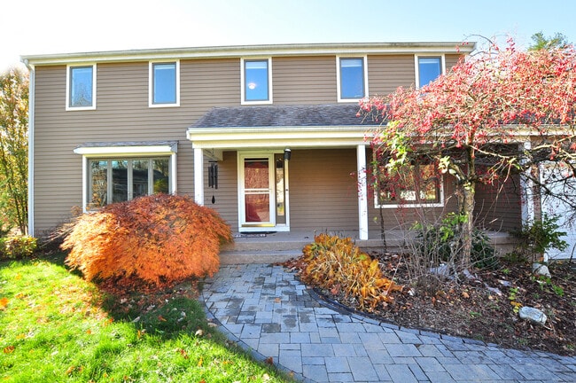 Building Photo - 16 Virginia Ln