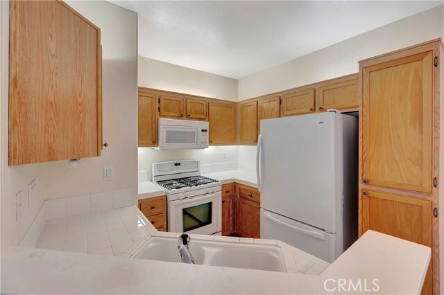 Building Photo - 1702 Crescent Oak