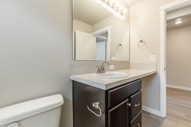 Building Photo - Perfect location for a 4 bed 2 bath with a...