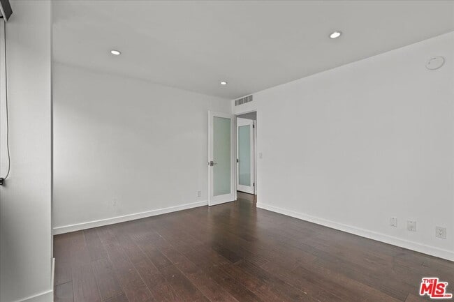 Building Photo - 10701 Wilshire Blvd