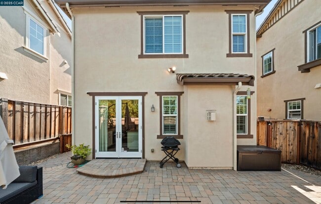 Building Photo - 110 Elworthy Ranch Dr
