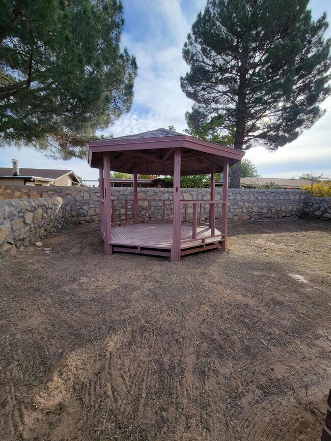 Building Photo - 3324 Red Sails Dr