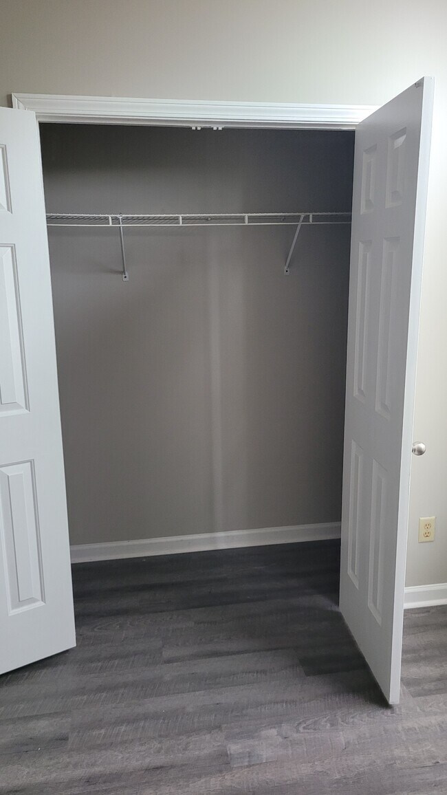 Building Photo - 7031 S Estacada Way