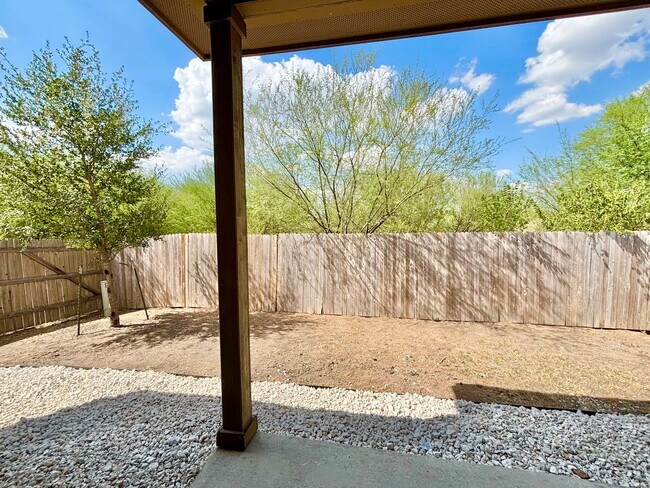 Building Photo - Modern one-story, 4 bedroom rental!