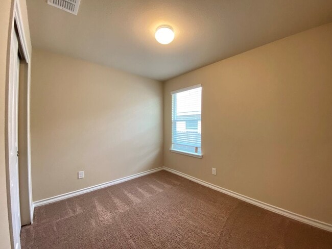 Building Photo - 7402 Equinox Corner