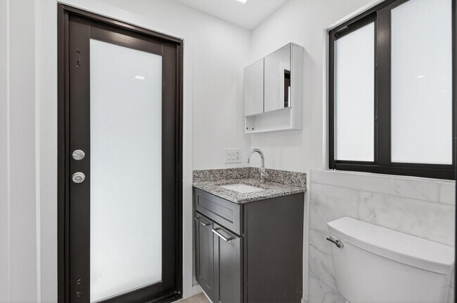 Building Photo - 515 NW 1st St