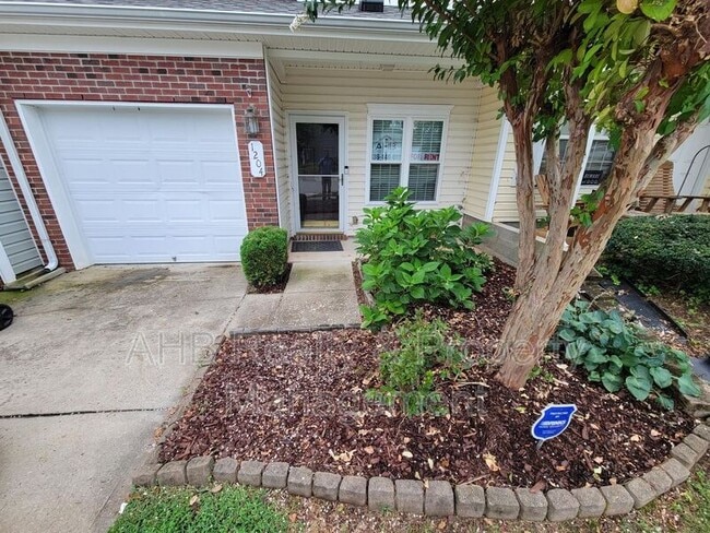 Building Photo - 1204 Glory Vine Rd