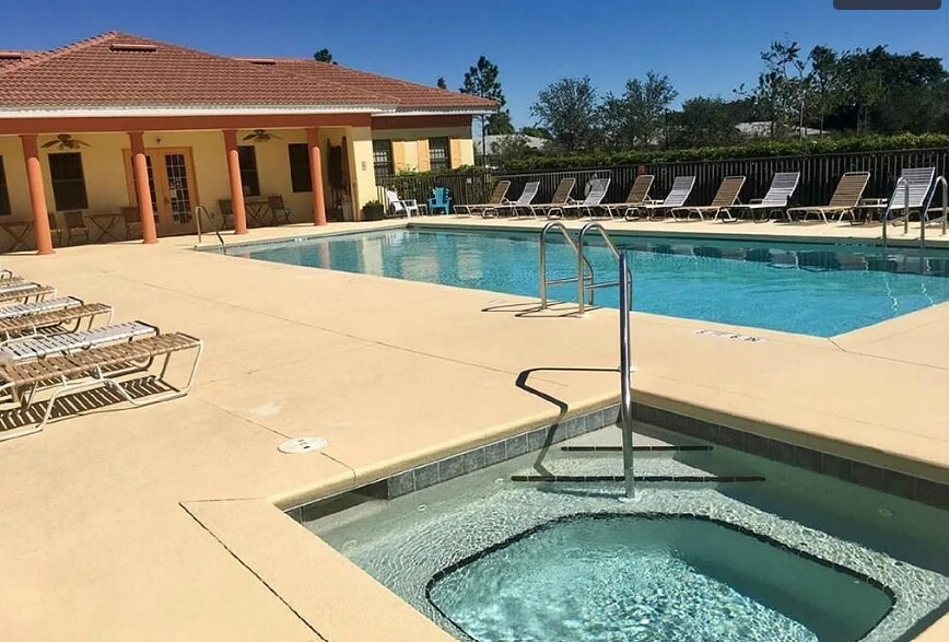 Building Photo - 13720 Julias Way