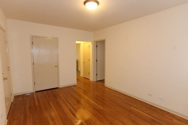 Building Photo - 5746 N Winthrop Ave