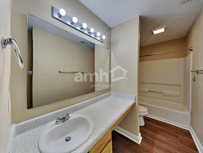 Building Photo - 6737 Amber Springs Way