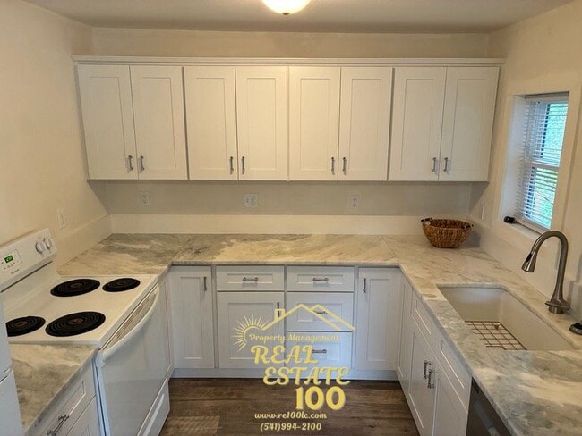 Building Photo - 1705 NW 22nd St