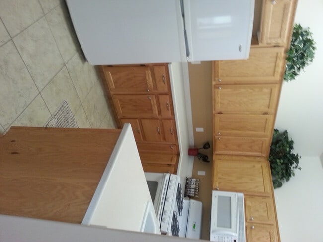 Building Photo - Sun River 2 Bedroom 2 Bath