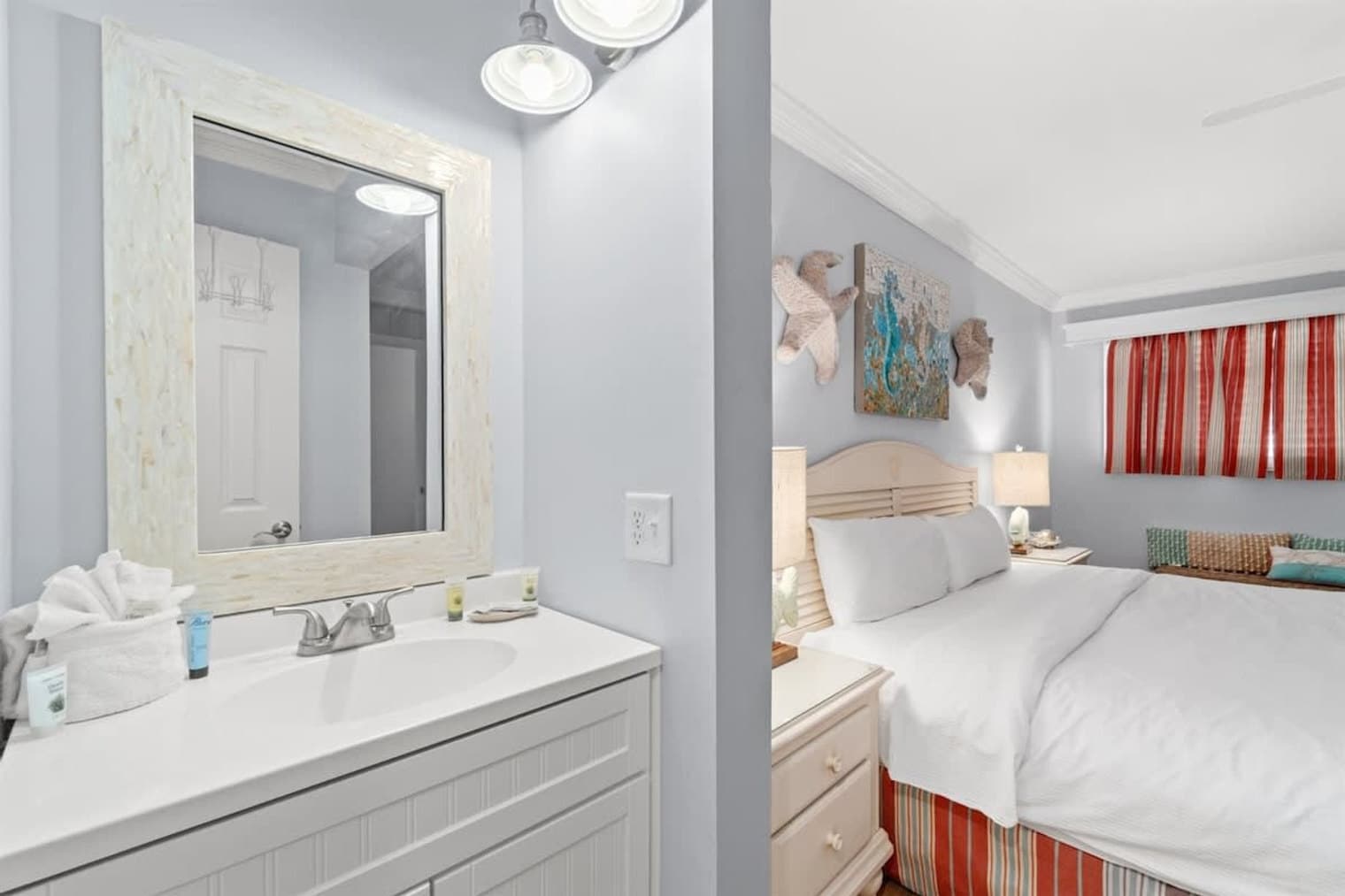 Building Photo - 8743 Thomas Dr