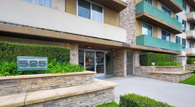 Primary Photo - Hancock Park Condo