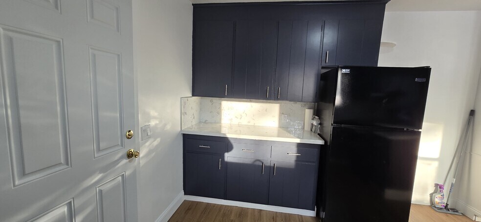 Kitchen - 20 Audabon Ter