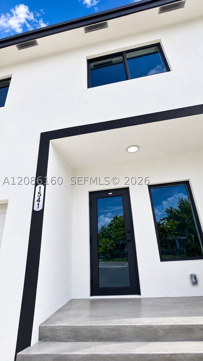 Building Photo - 1537 NW 69th St