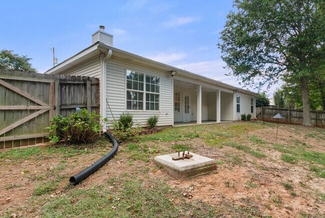 Building Photo - Great Location in the Heart of Madison!